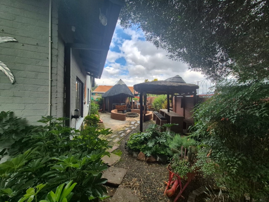 3 Bedroom Property for Sale in Oos Einde North West